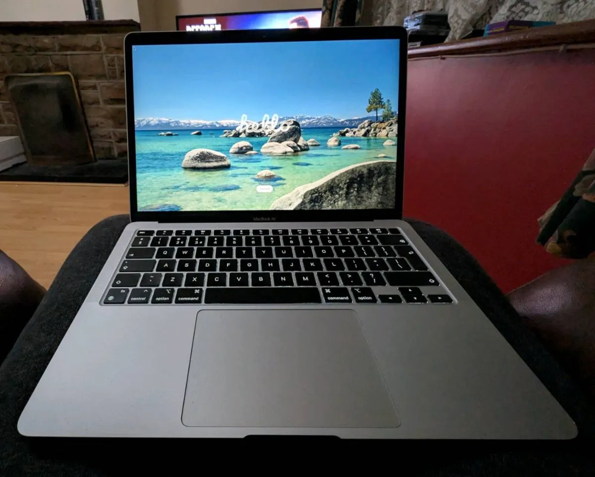MacBook Air M1 256GB 8GB RAM - Image 1