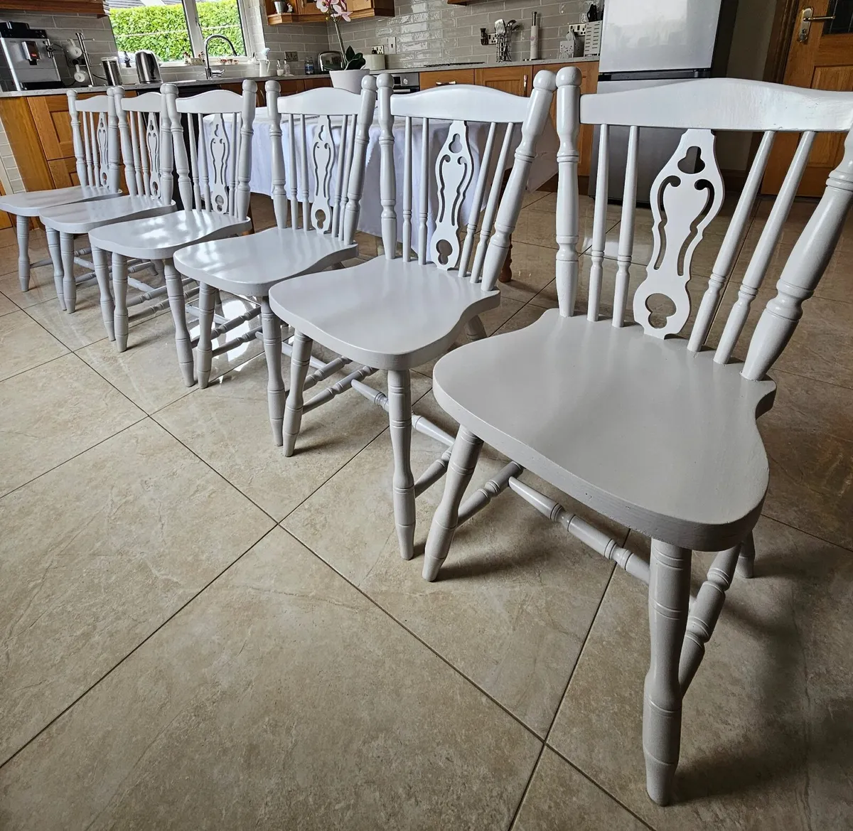 6 Kitchen/Dining Chairs - Image 1