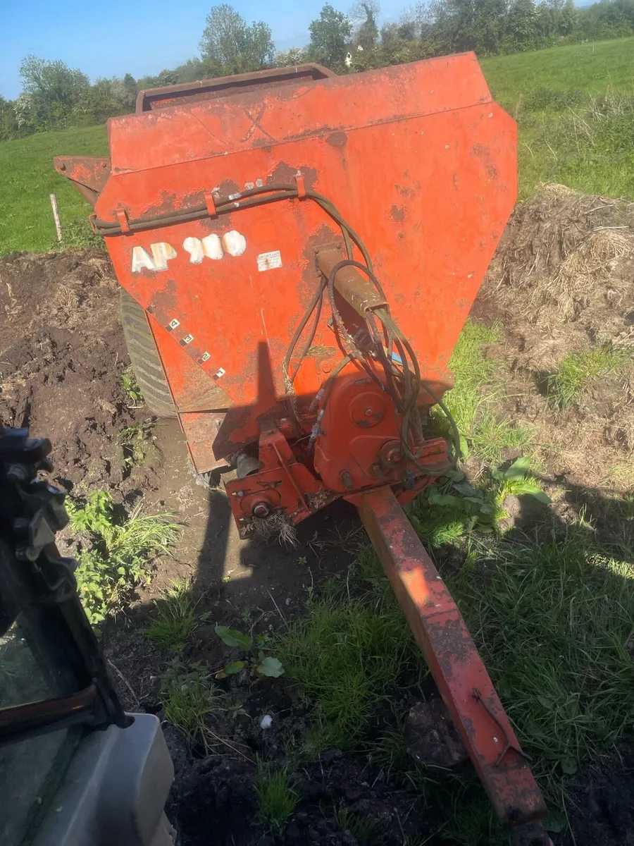 Dung spreader - Image 1