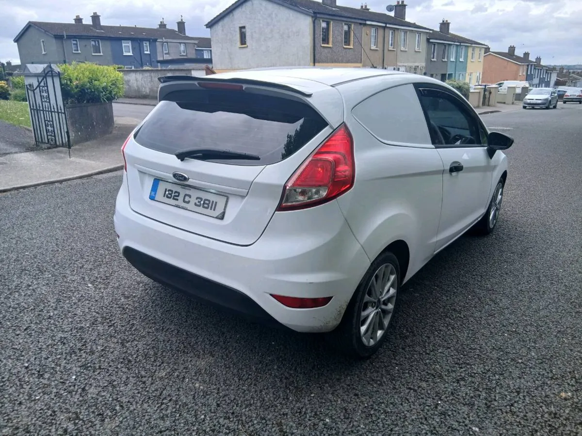 Ford fiesta - Image 3