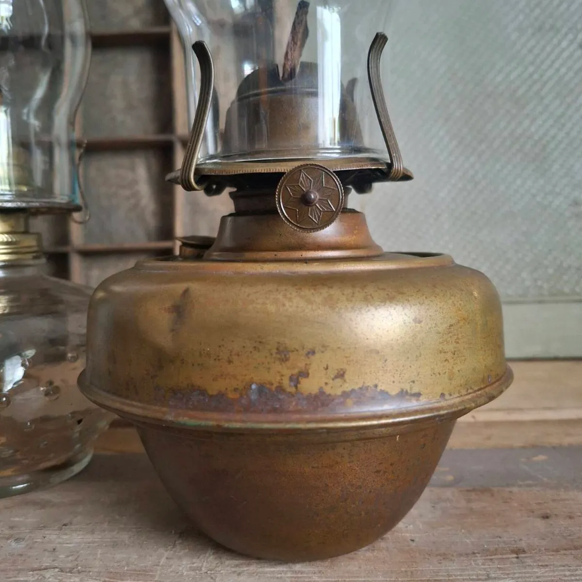 Vintage Brass Oil Lamp - Image 3