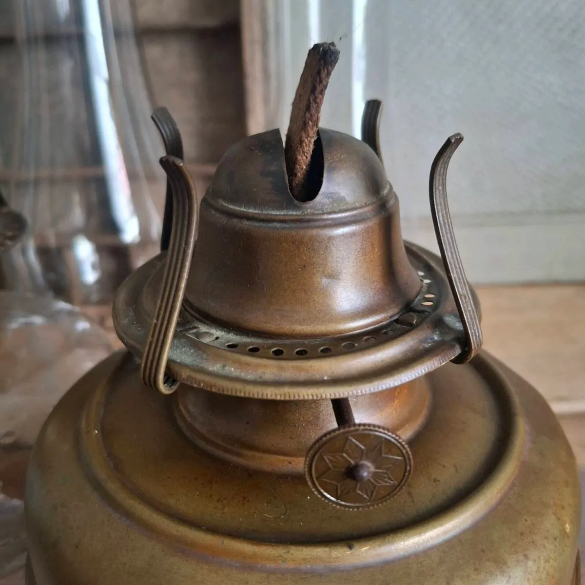 Vintage Brass Oil Lamp - Image 4