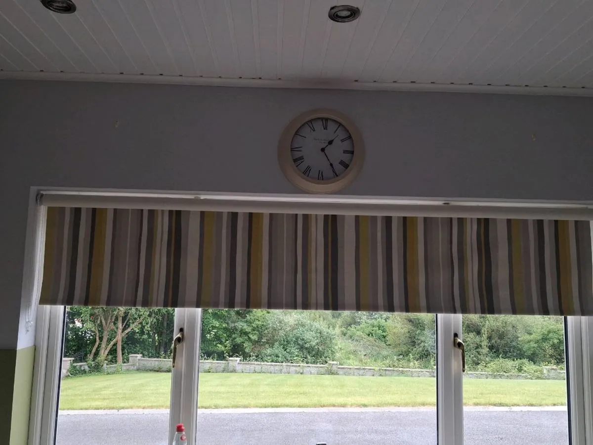 Luxaflex black out blinds - Image 1
