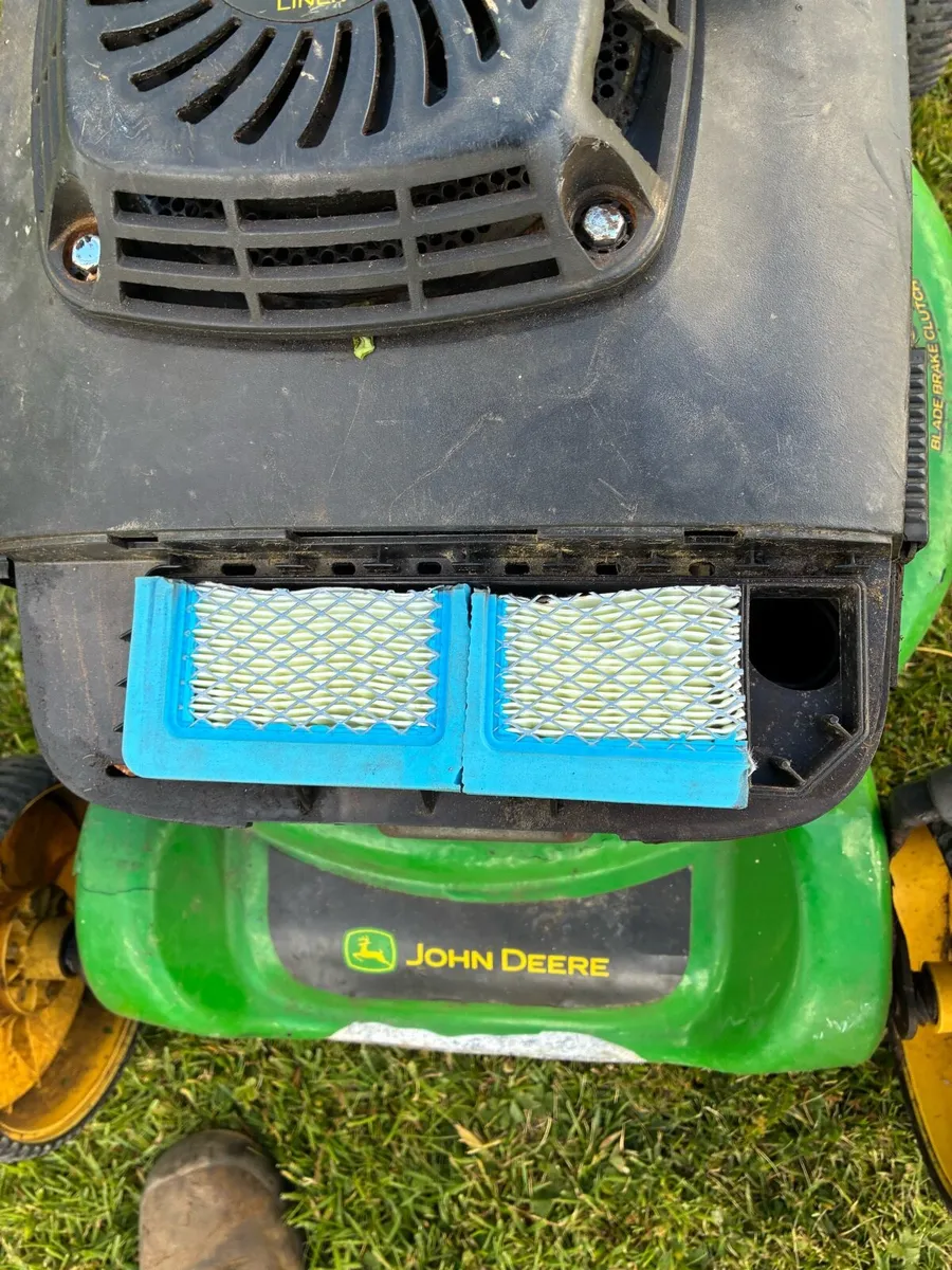 John deer lawn mower - Image 4