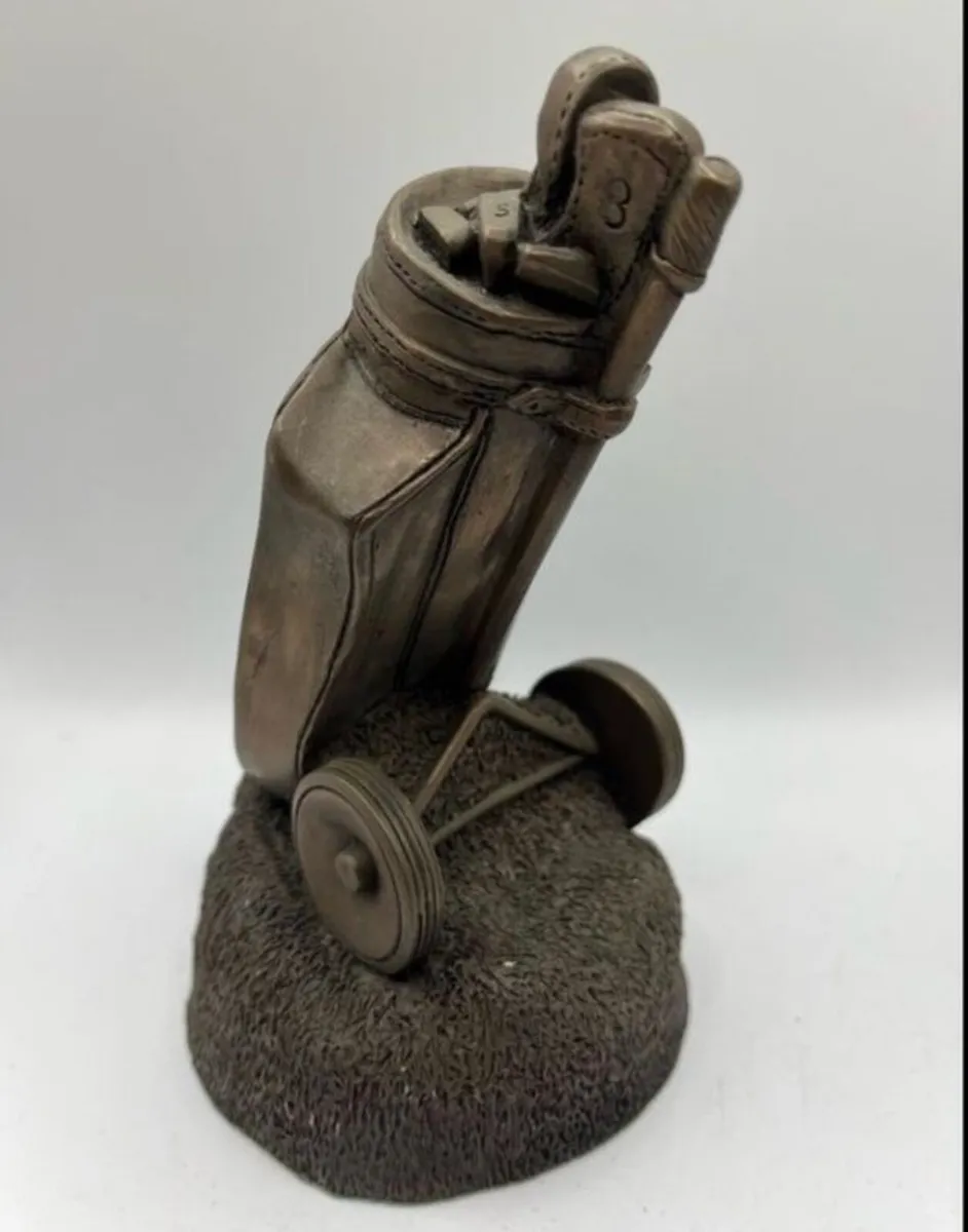 Stuart Houghton Golf Caddy Paperweight - Image 3