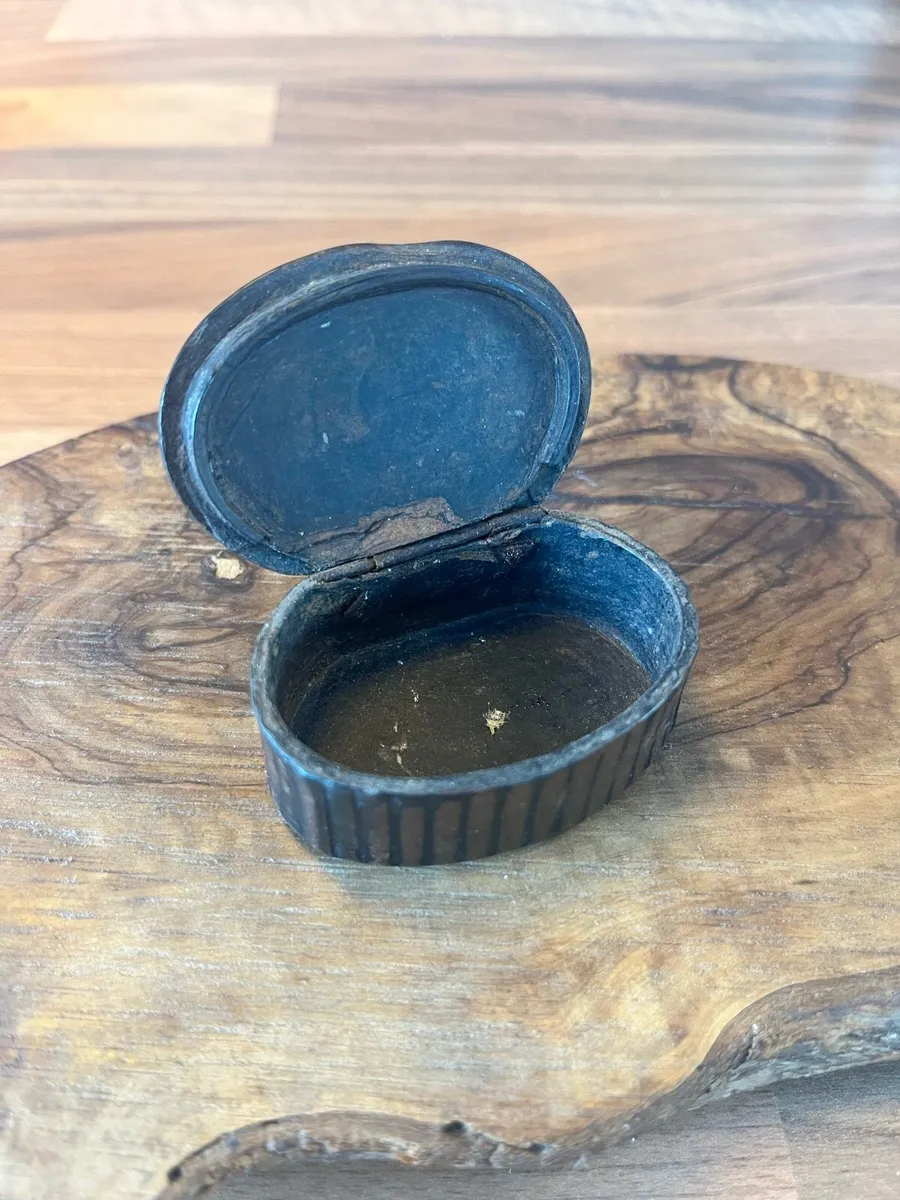 Georgian Papier Mache Pocket Snuff Box - Image 4