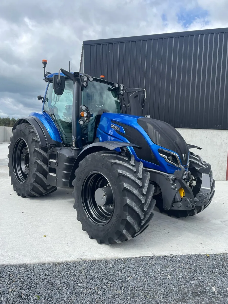 Valtra t235 - Image 1