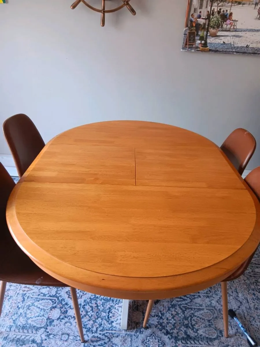 Dining table and chairs optional - Image 3