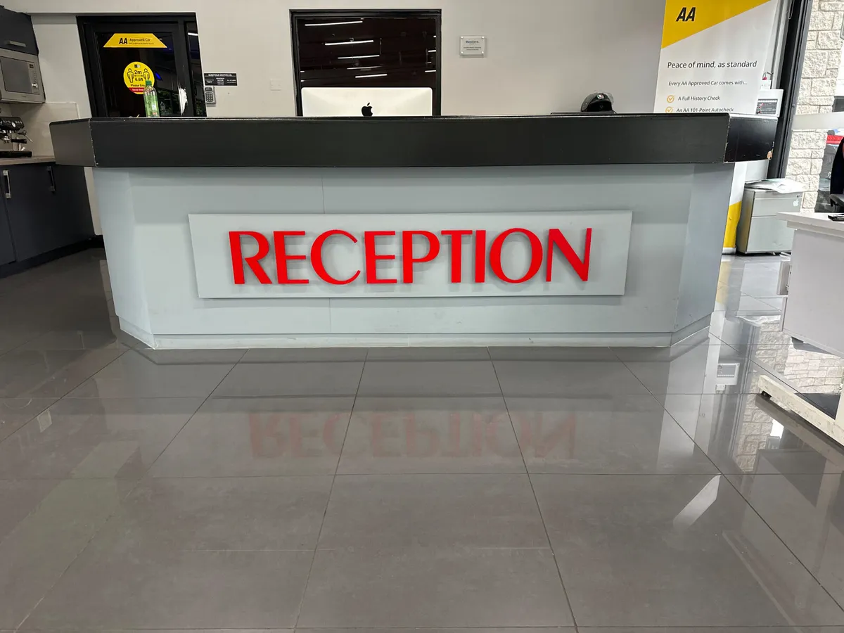 Reception Desk - Image 2