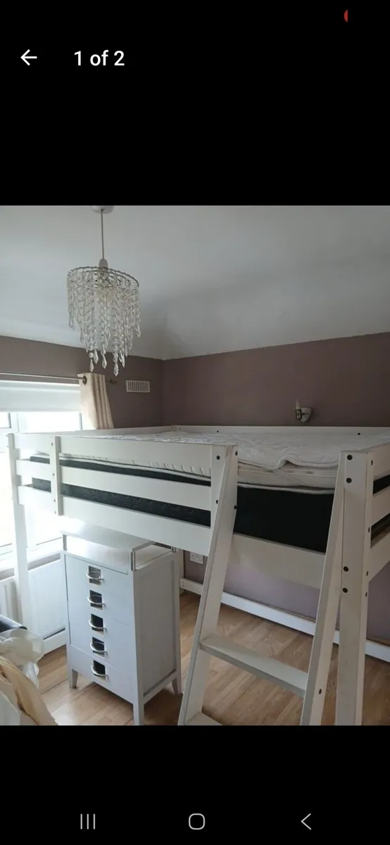 Bed - Image 1
