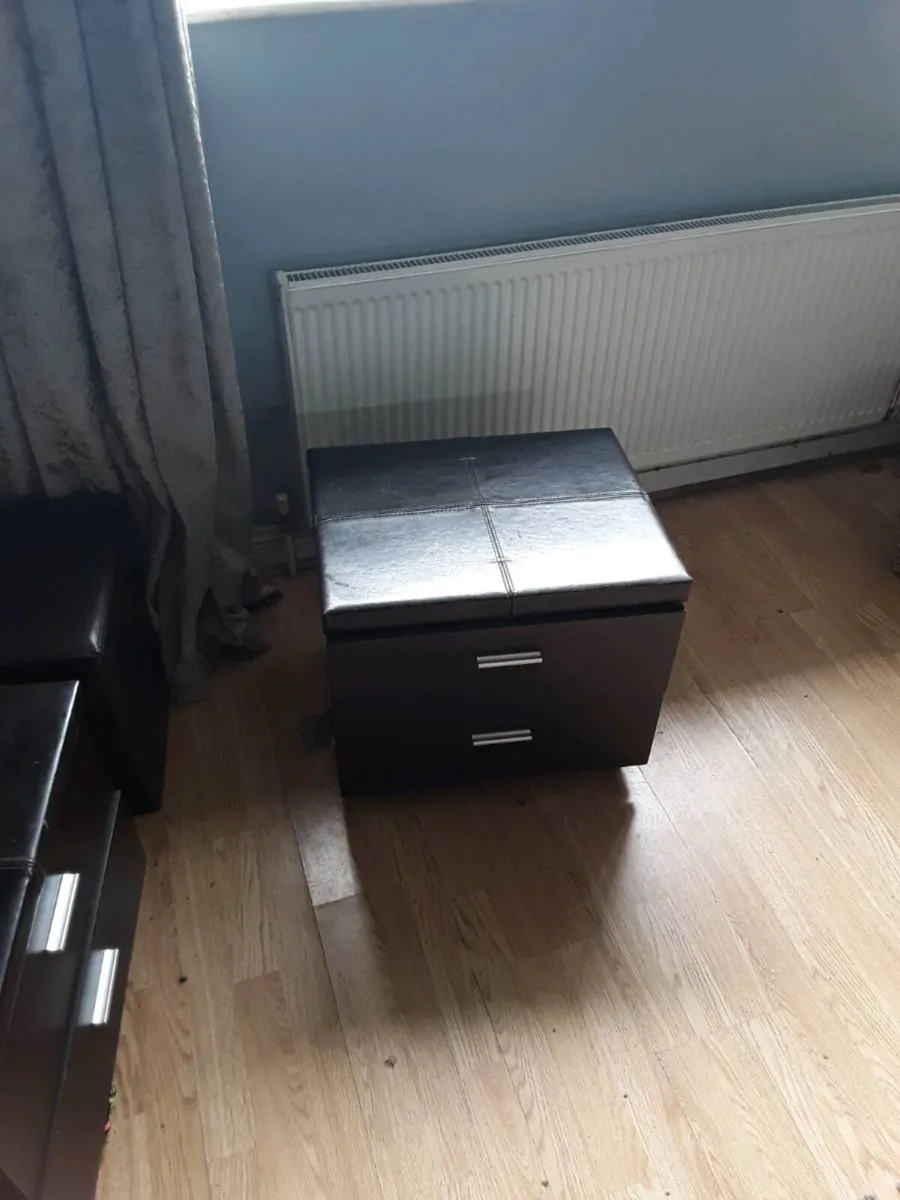 Bed side cabinets with drawers 30e each - Image 2