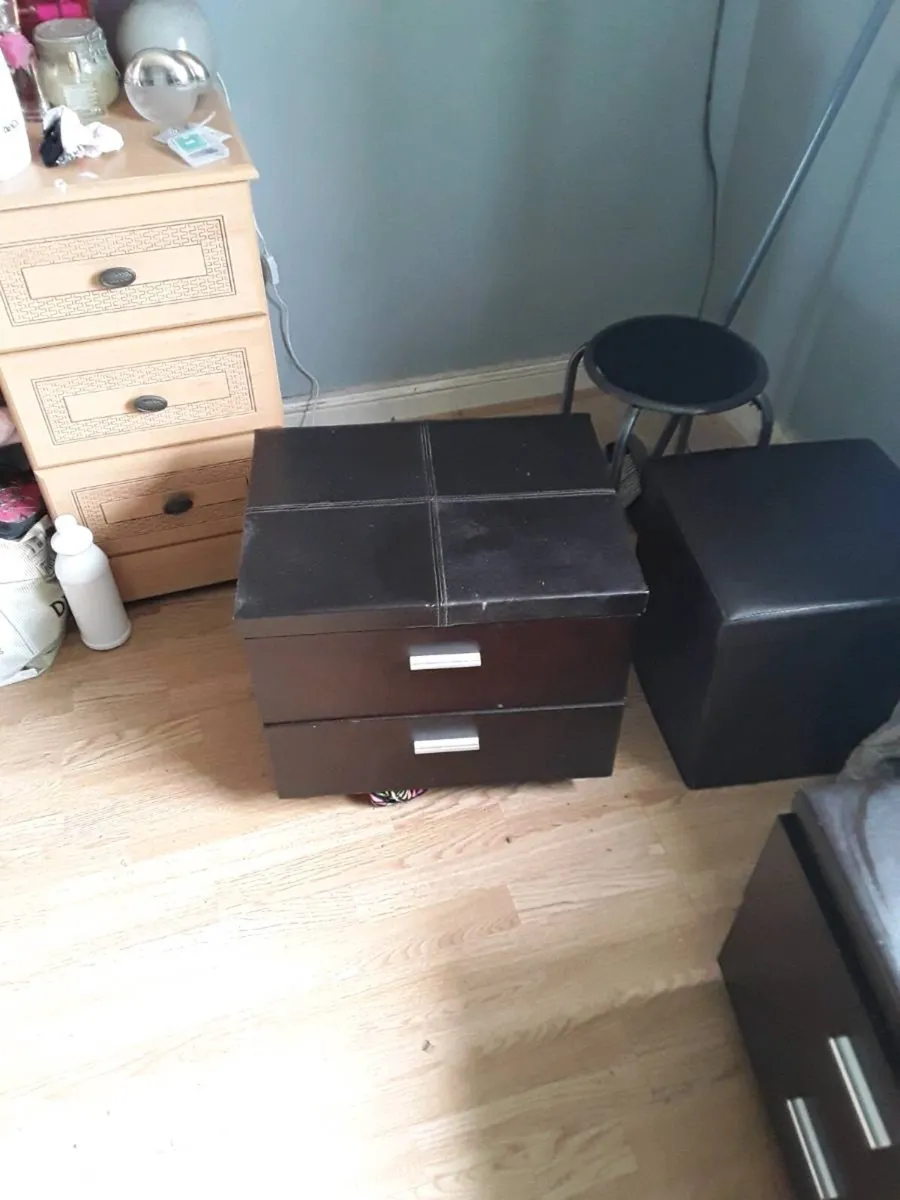 Bed side cabinets with drawers 30e each - Image 1