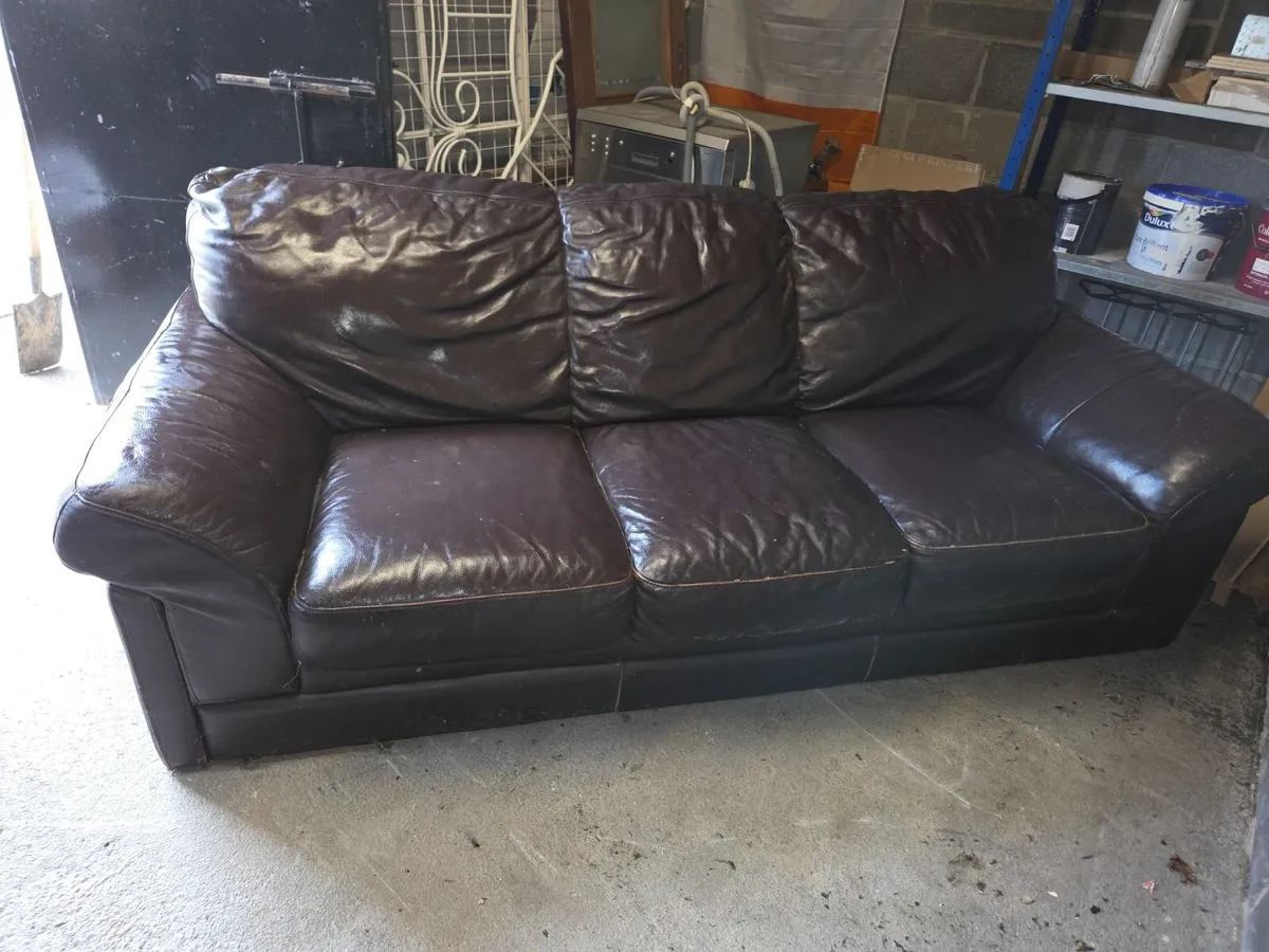 3 seater lether couch - Image 2