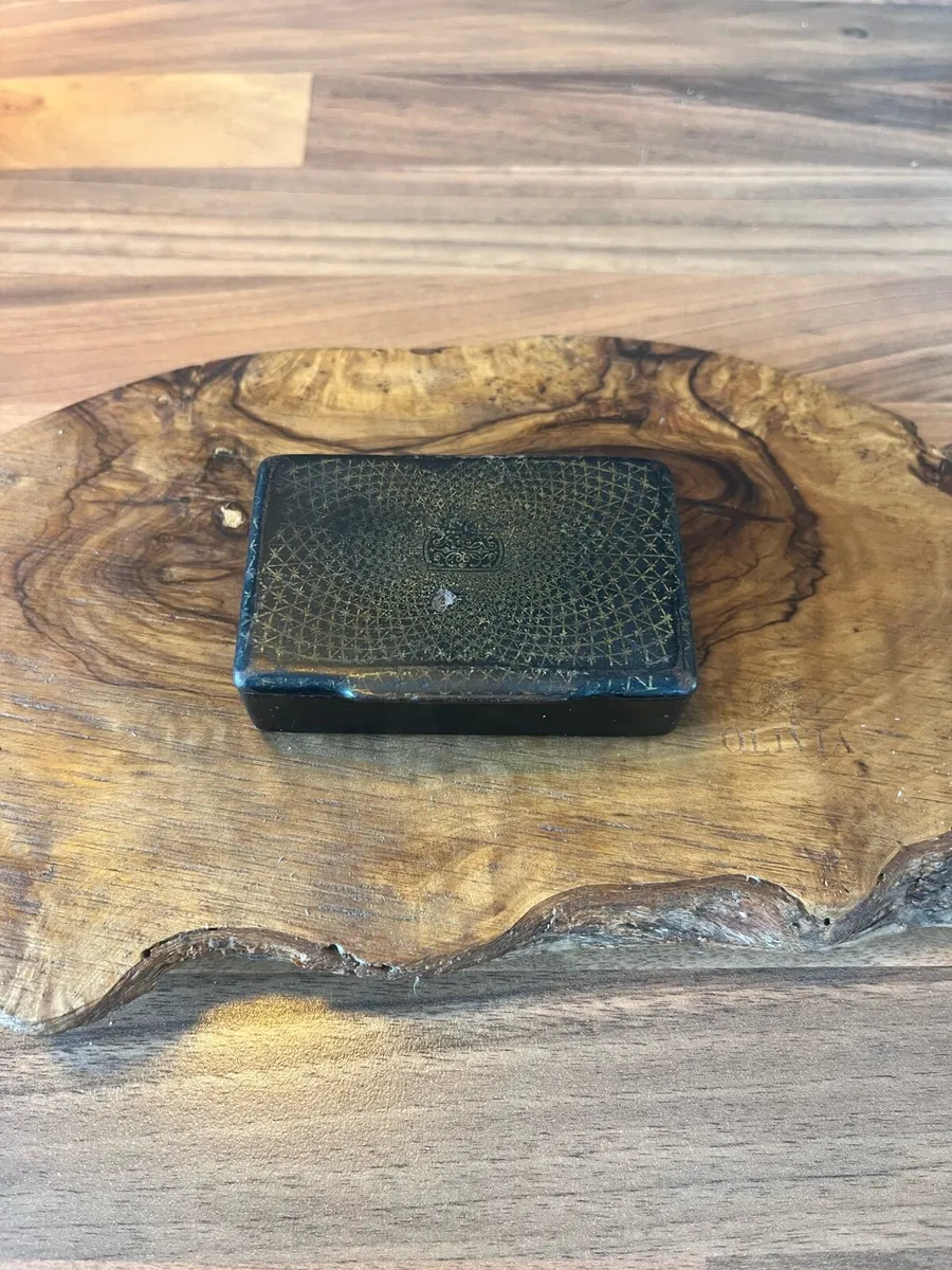Victorian Papier Mache Snuff Box - Image 1