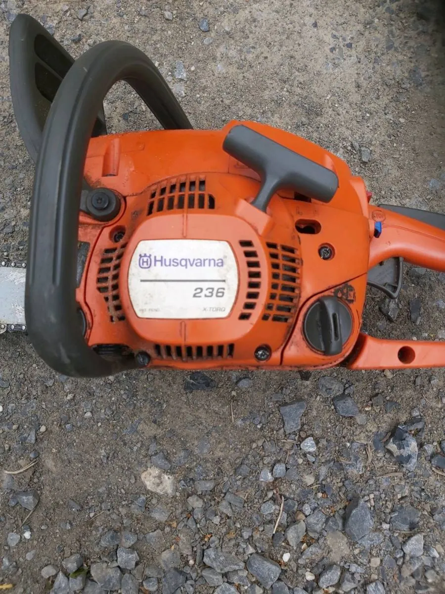 2 chainsaws - Image 4