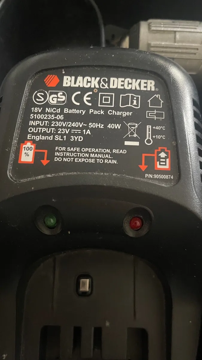 Black & Decker Cordless Drill Set - Image 3