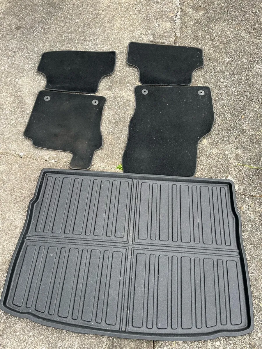 Volkswagen golf Mk7 boot liner and floor mats Tyer - Image 2