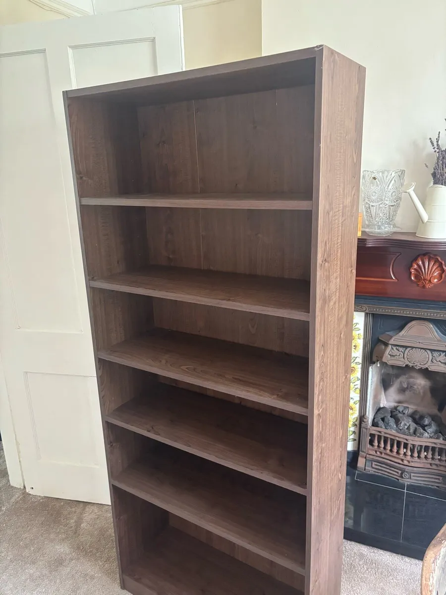 Book shelf - Image 1