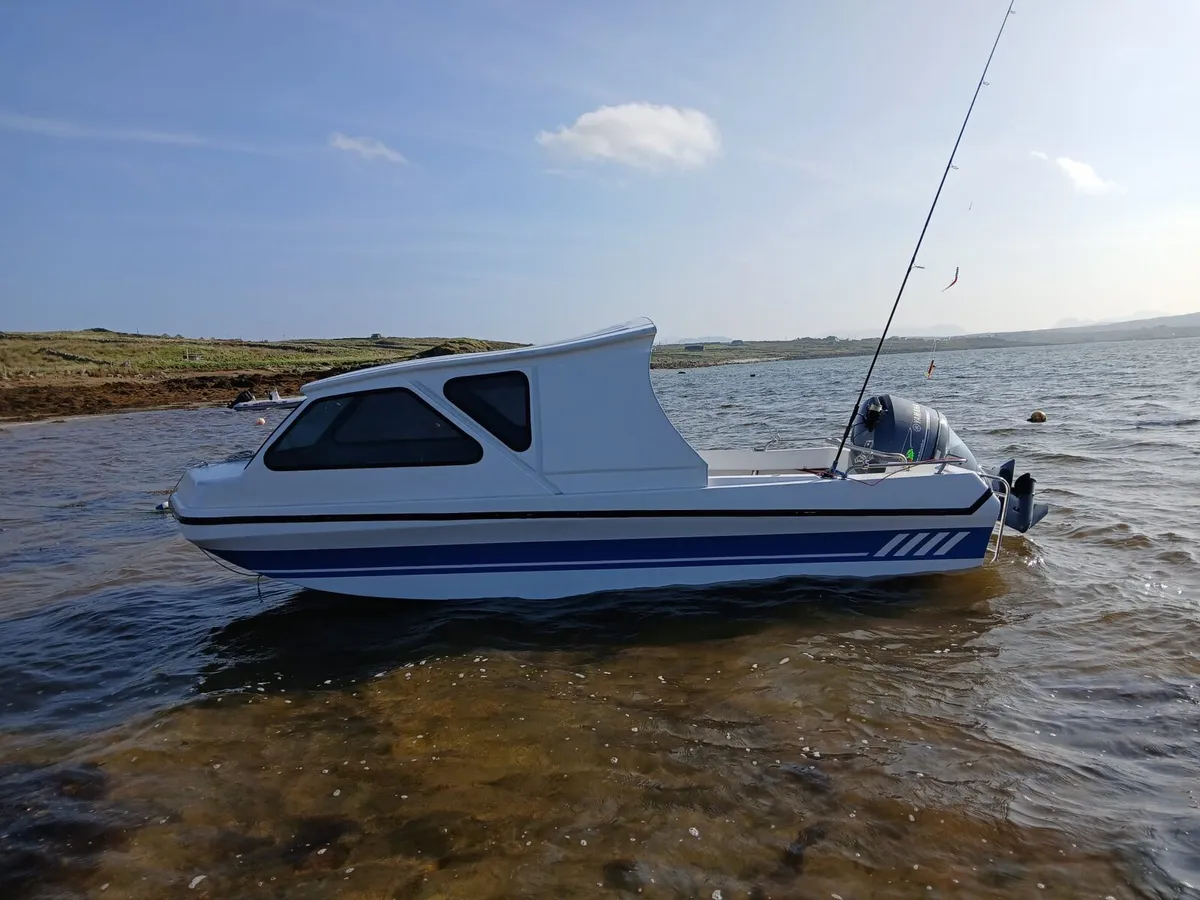 Fishing boat - Image 3