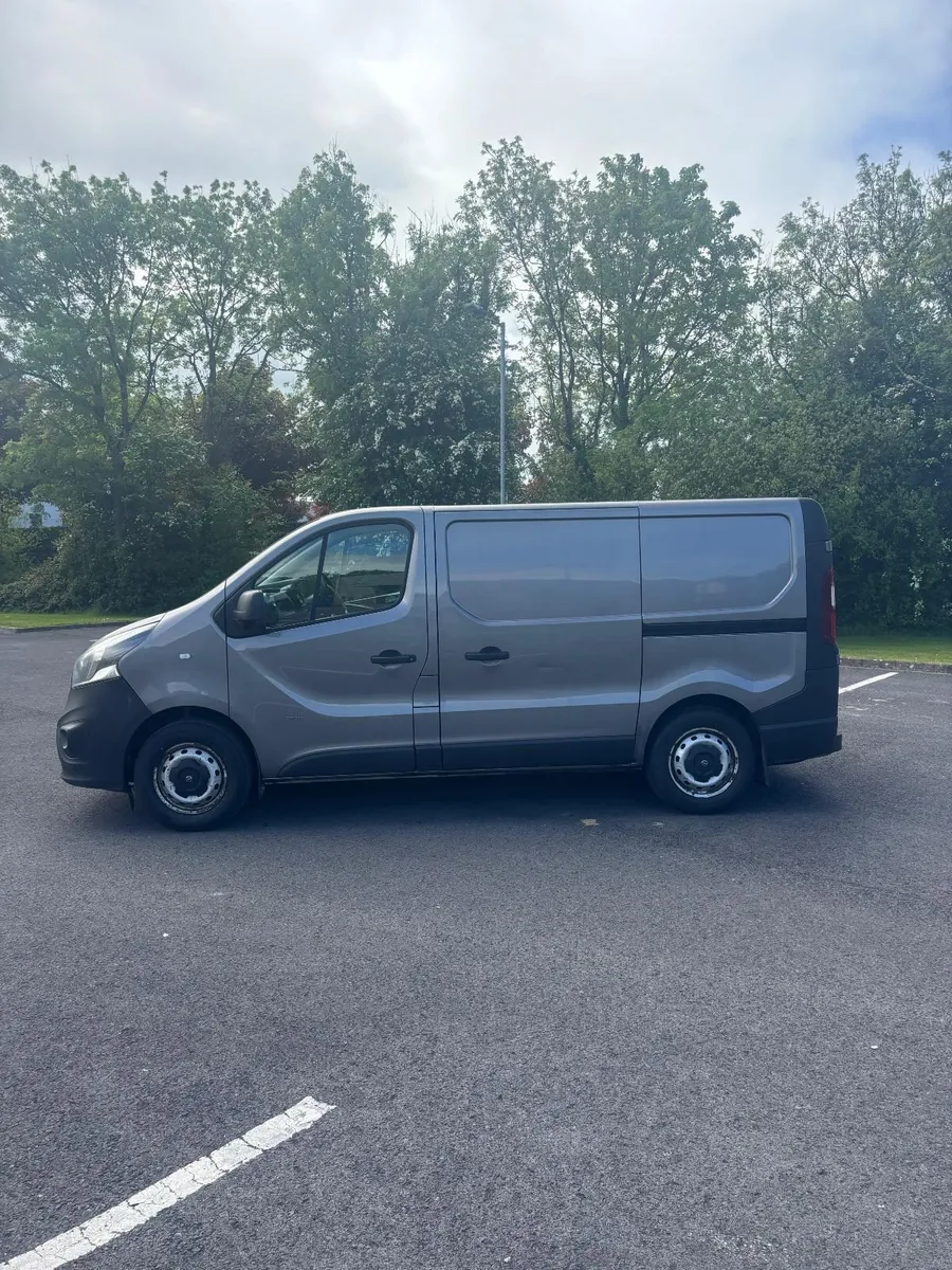 Opel Vivaro 2014 - Image 2