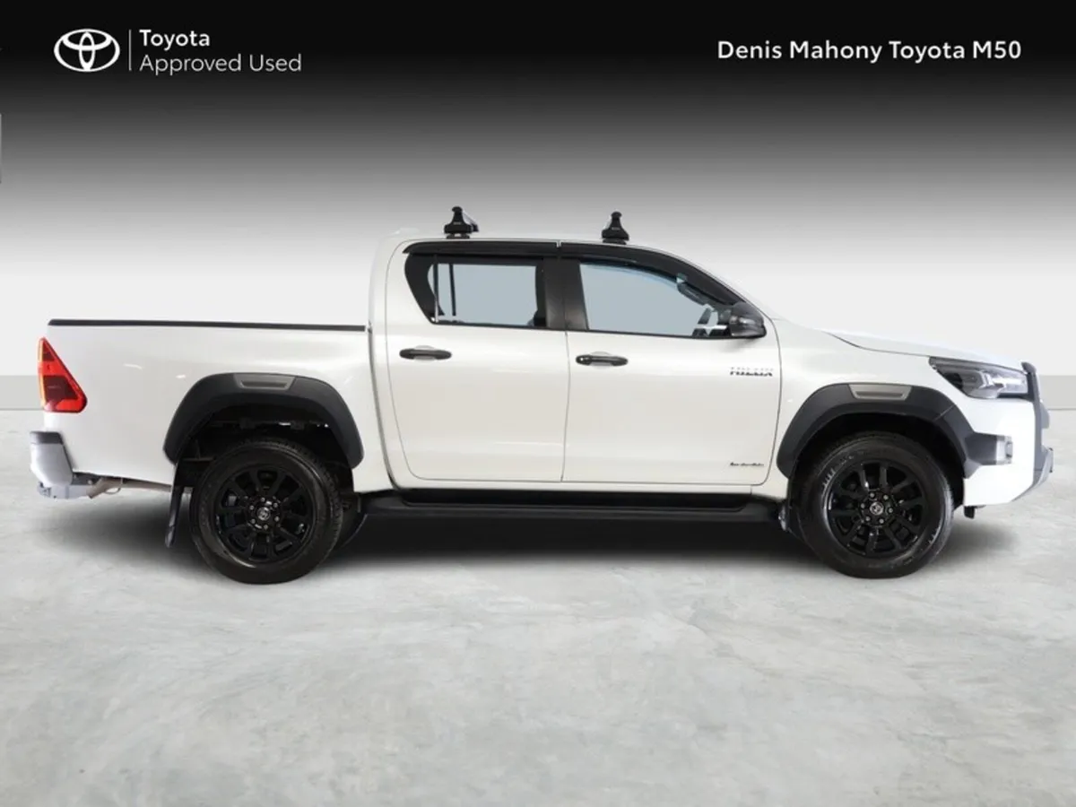 Toyota Hilux Invincible Double Cab Auto - Image 3