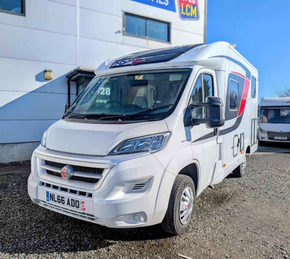 2016 BURSTNER TRAVEL VAN T590G - Image 2