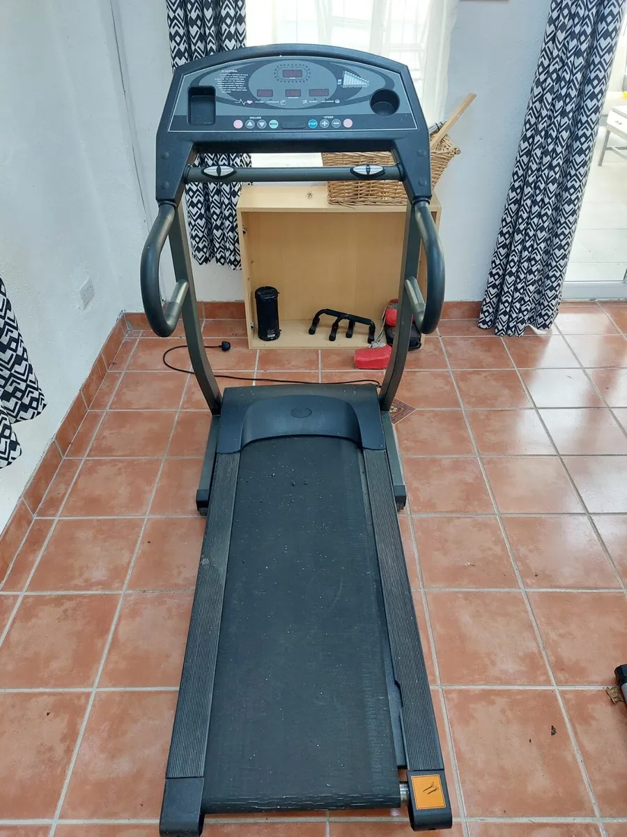 Gym equipment - Image 1