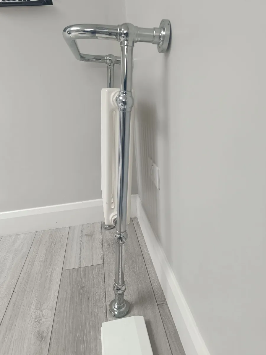 Bathroom radiator - Image 3