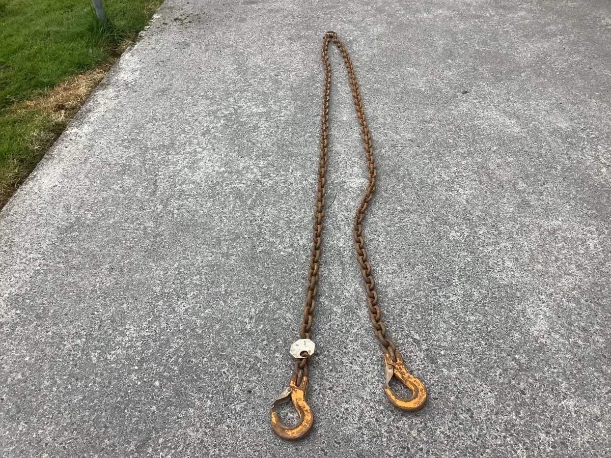 Tow/lifting chain - Image 1