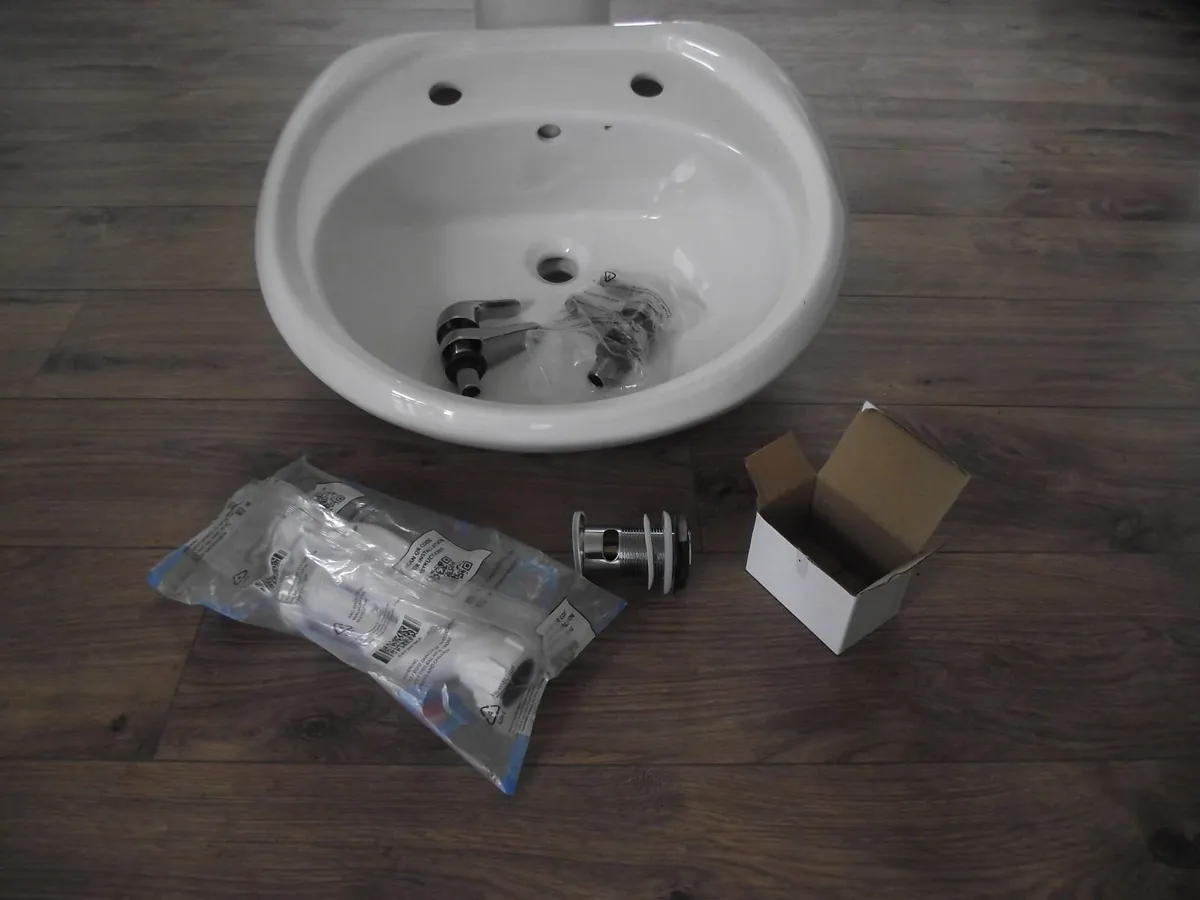 bathroom sink - Image 3
