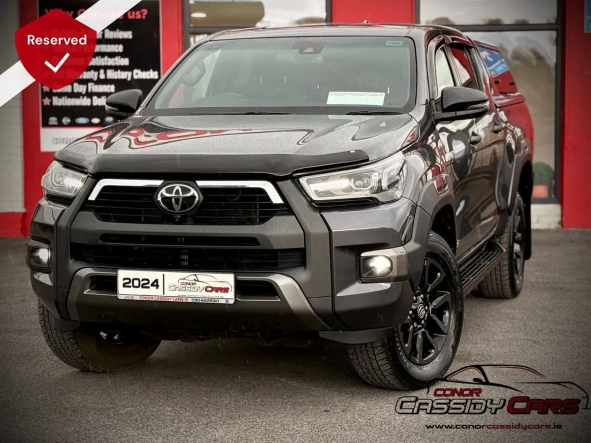 Toyota Hilux INVINCIBLE-X 4WD D-4D DCB // VAT INVO - Image 1