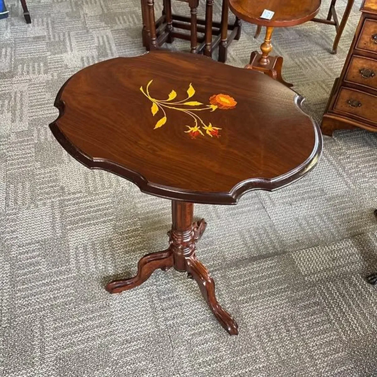 Beautiful mahogany floral invalid marquetry shaped