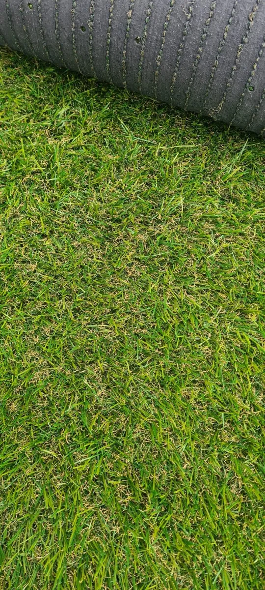 ARTIFICIAL GRASS Back in stock *5M WIDE ROLLS* ‼️ - Image 1