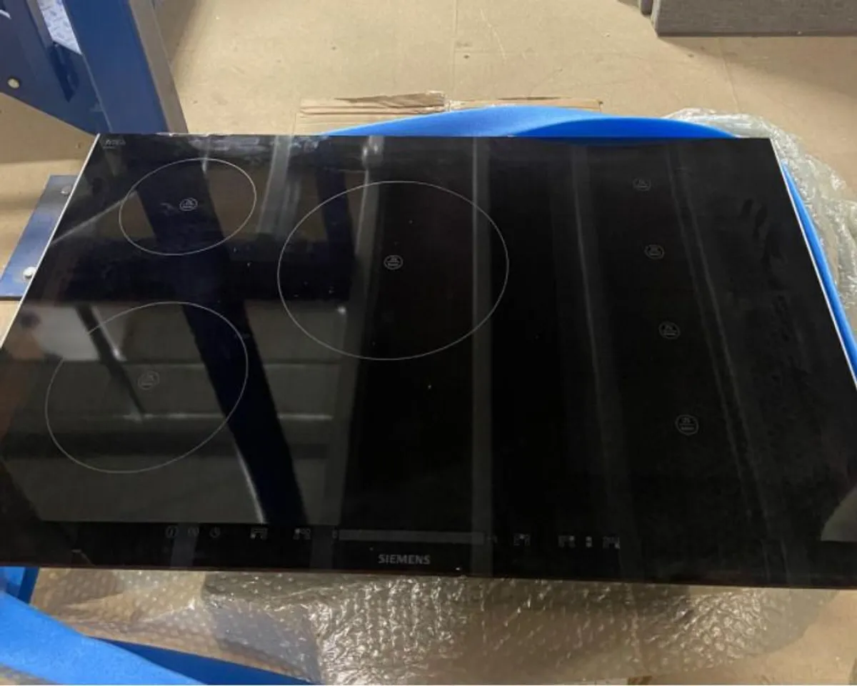 Siemens FlexInduction Hob - Image 1