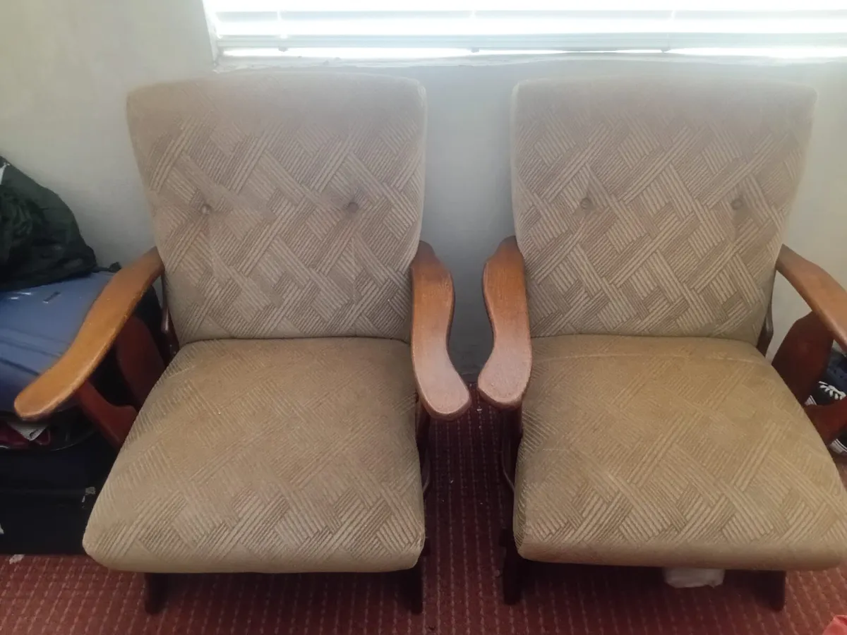 Vintage Solid Oak Couch and Chairs - Image 2
