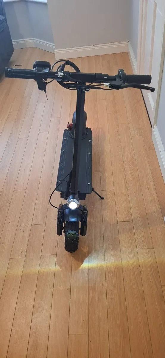 Electric Scooter - Image 2
