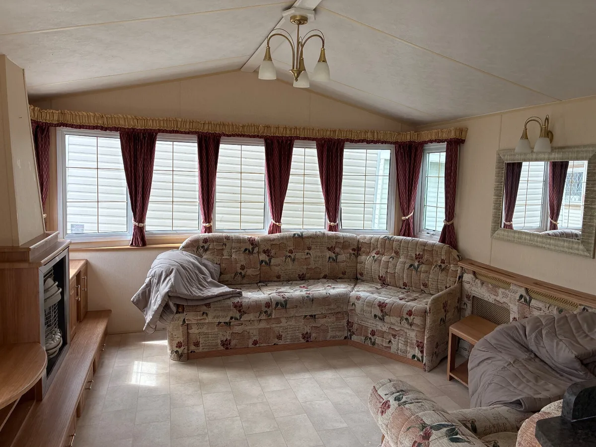 ANOTHER BARGAIN HERE AT MC FADDENS MOBILE HOME WAR - Image 3