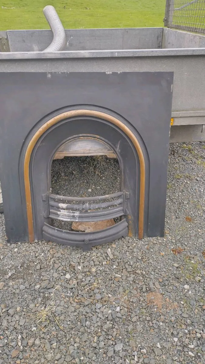 Metal inset - Image 1