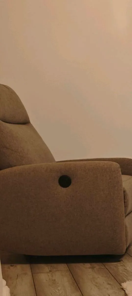 JYSK VONSILD electric light grey fabric recliner - Image 2