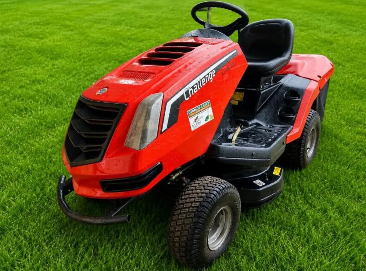 Seco Challenge Ride On Lawnmower - Image 1