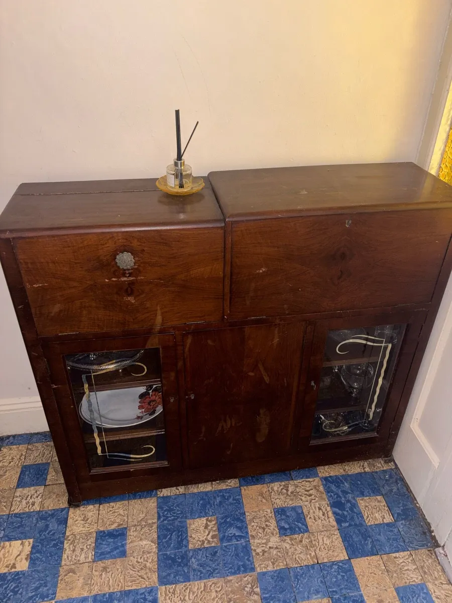 Drinks cabinet - Image 1