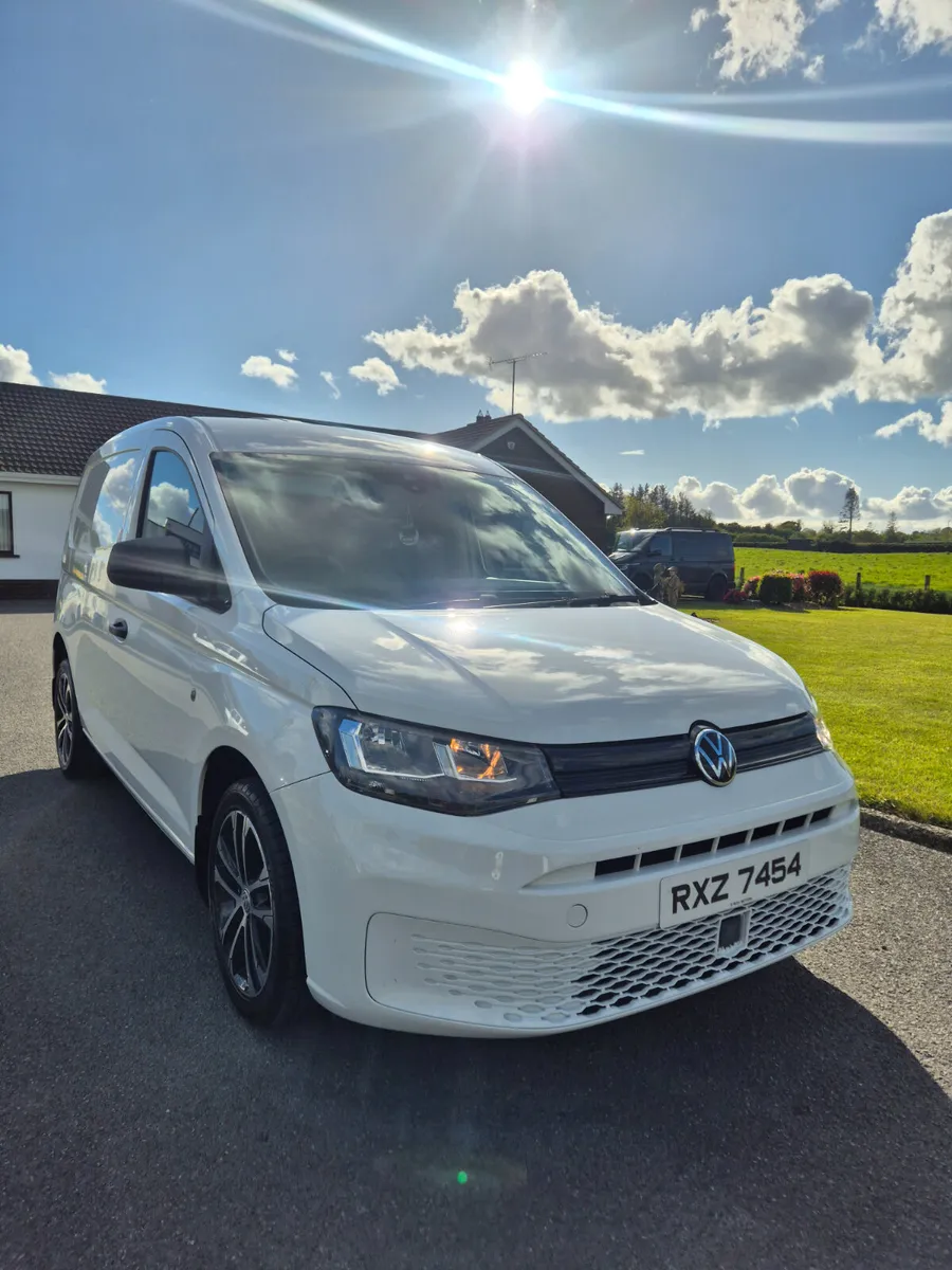 Volkswagen Caddy 2022 - Image 2