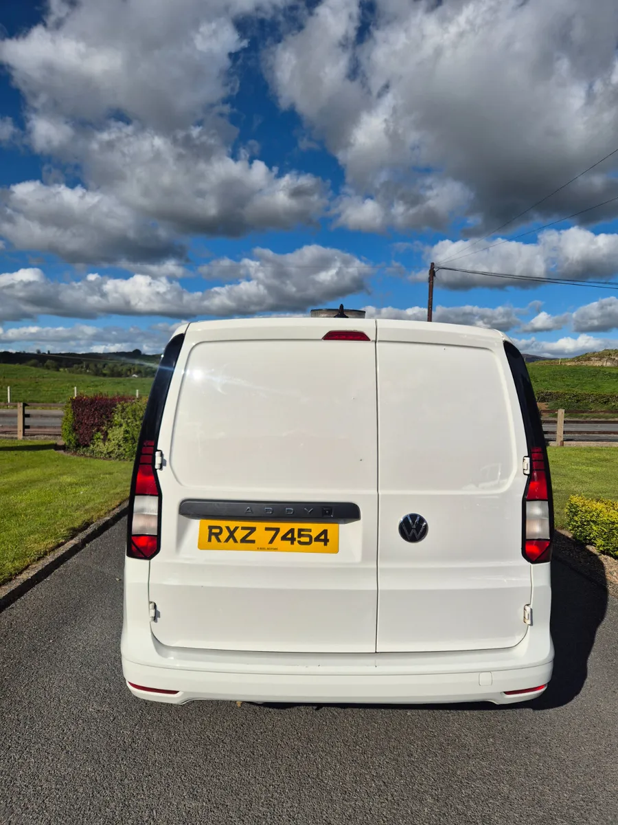 Volkswagen Caddy 2022 - Image 3