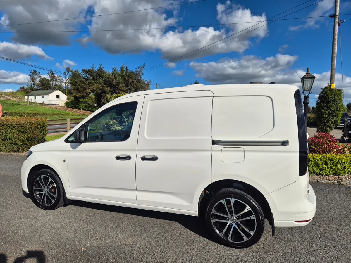 Volkswagen Caddy 2022 - Image 4