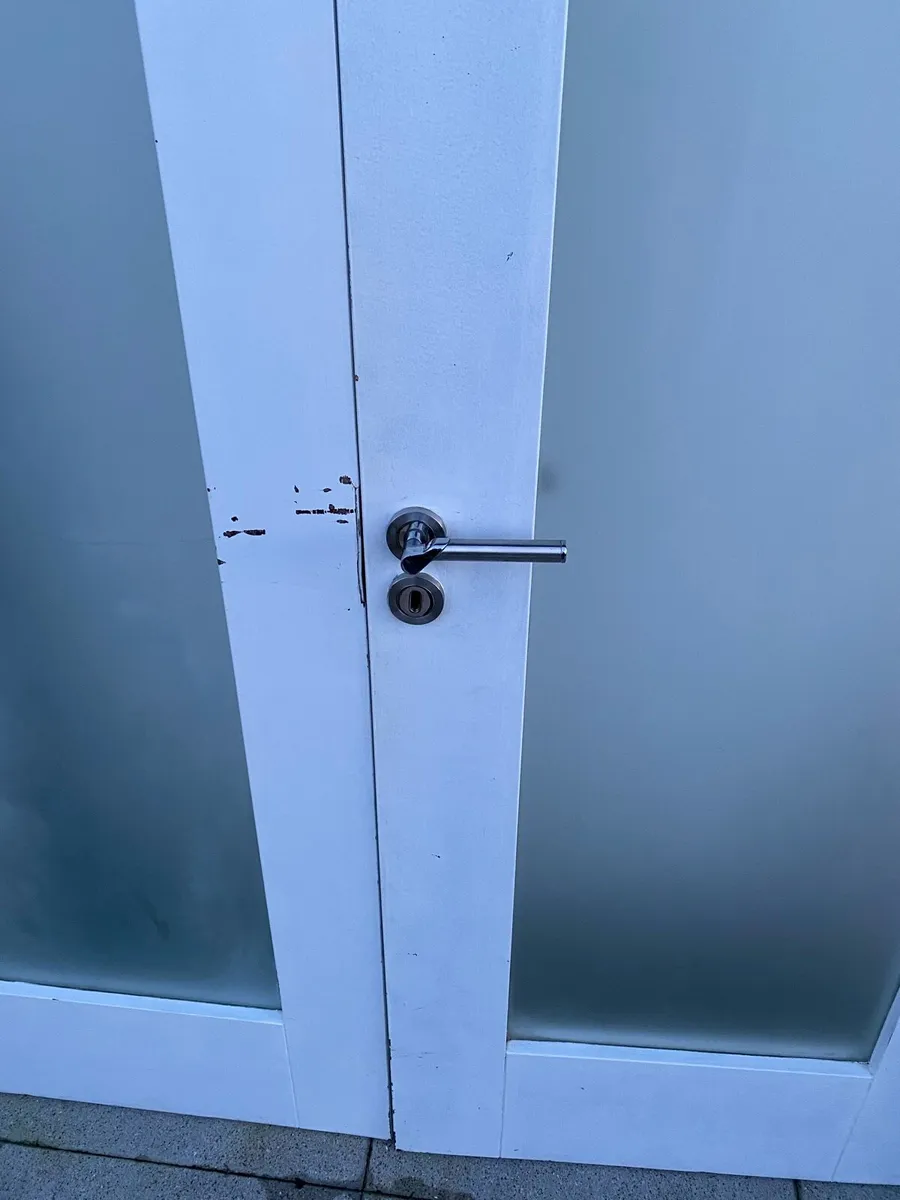 Pair of internal rebated doors - Image 2