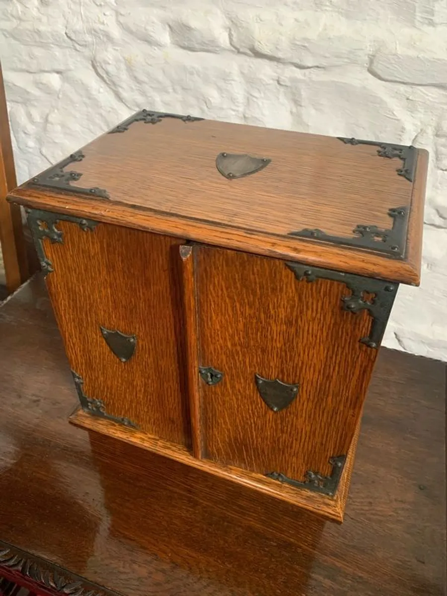 Edwardian Oak Smokers Cabinet. - Image 3