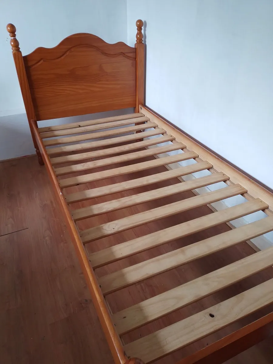 Single bed - Image 2