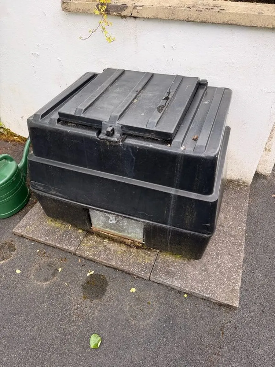 Coal bunker and dry wood - Free to take - Image 1
