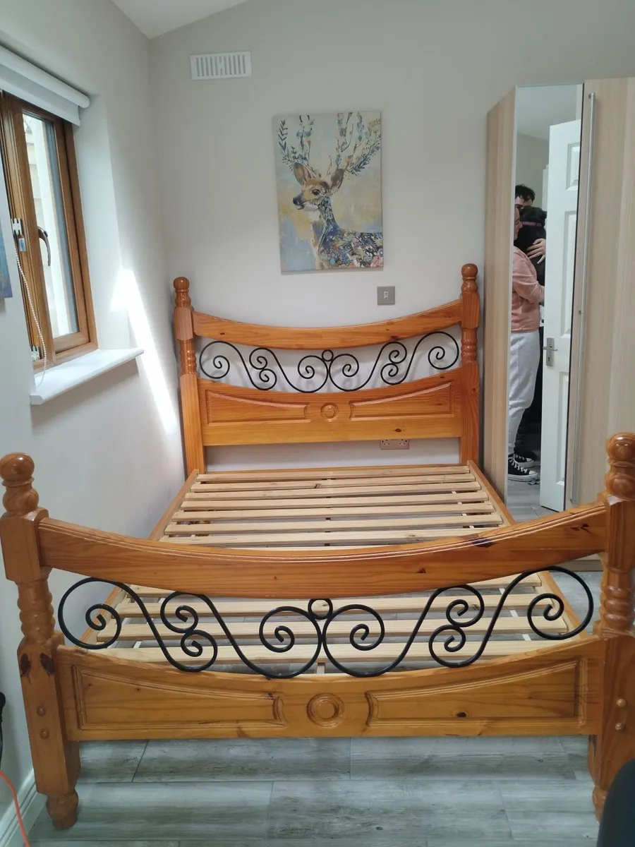 Double bed frame