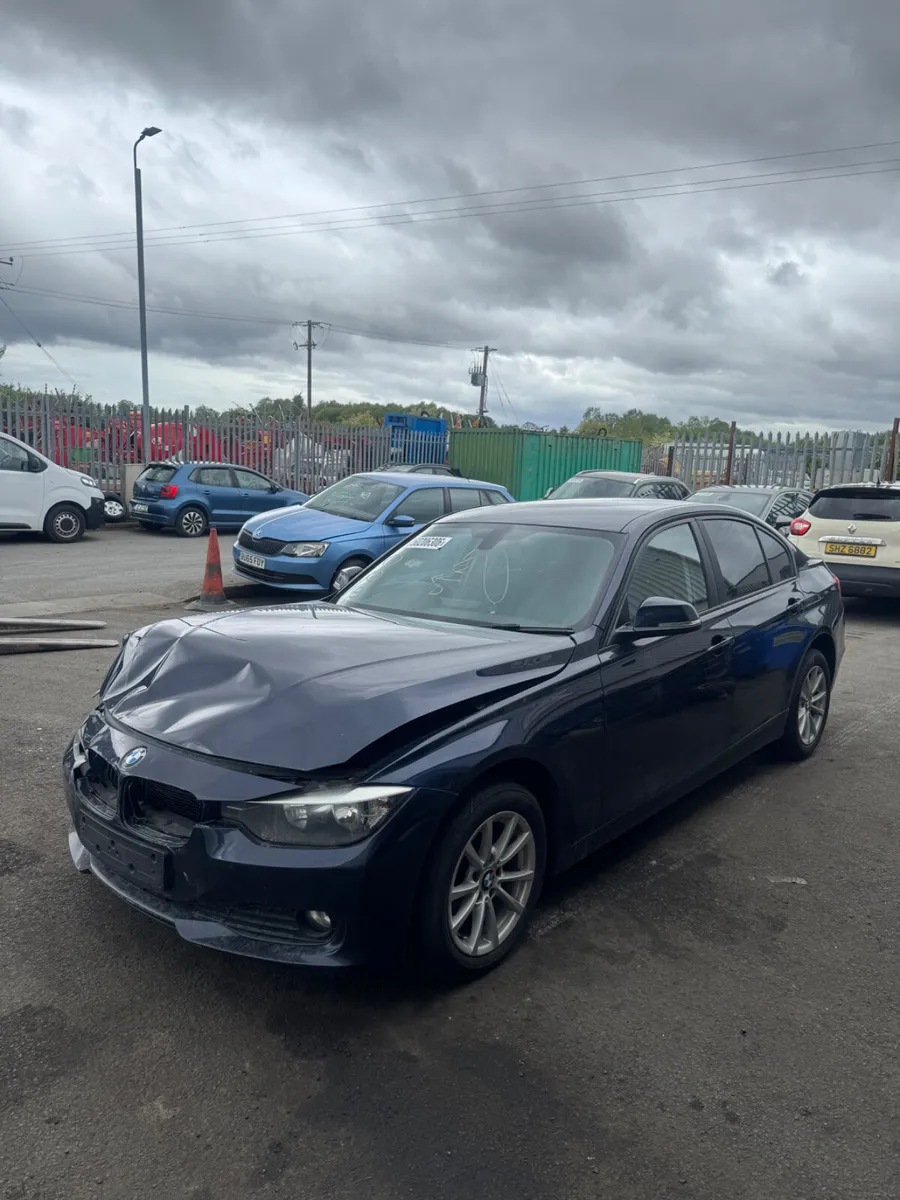 2012 BMW 320d BREAKING / PARTS - Image 4